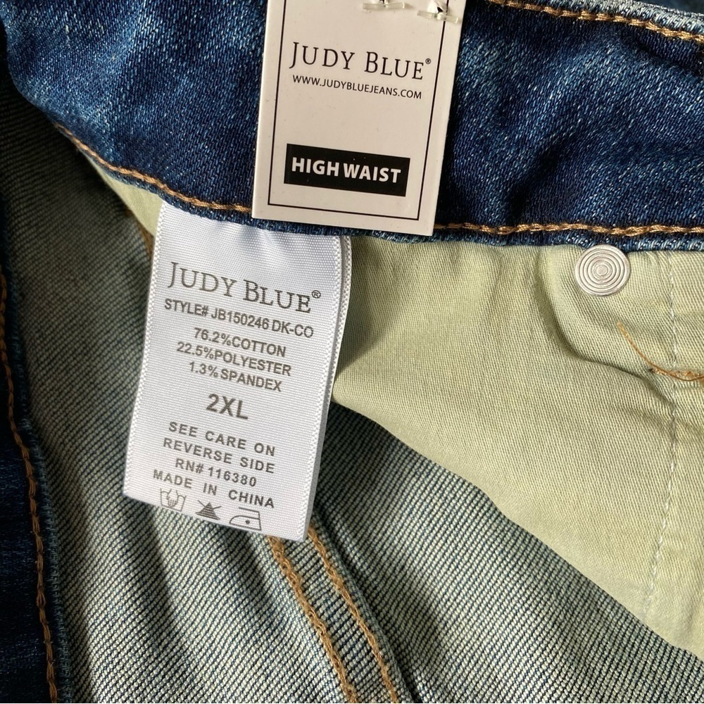 Judy Blue High Waisted Vintage Wash Tummy Control Cuffed Denim Short Plus 2X - Picture 14 of 16